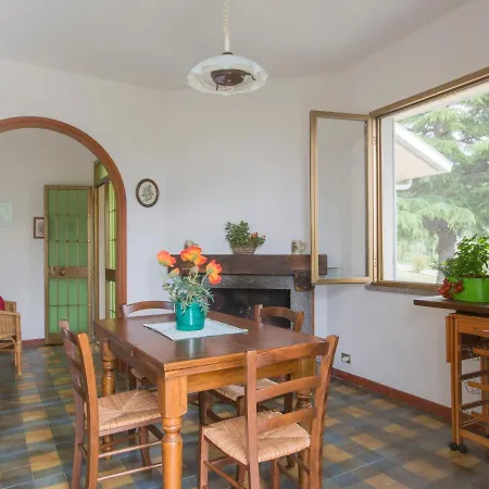 Magnolia By Interhome La Cava